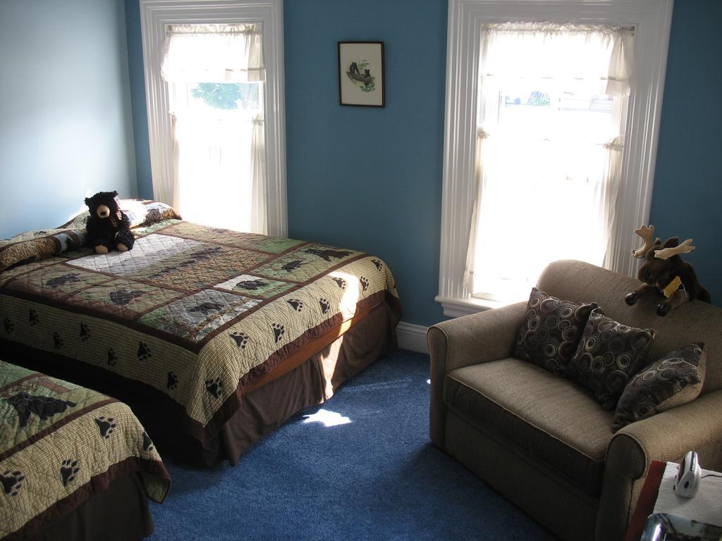 Hugging Bear Inn Bellows Falls Dış mekan fotoğraf