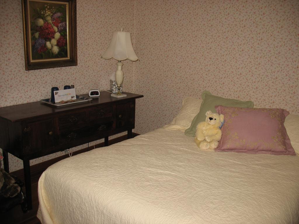 Hugging Bear Inn Bellows Falls Dış mekan fotoğraf