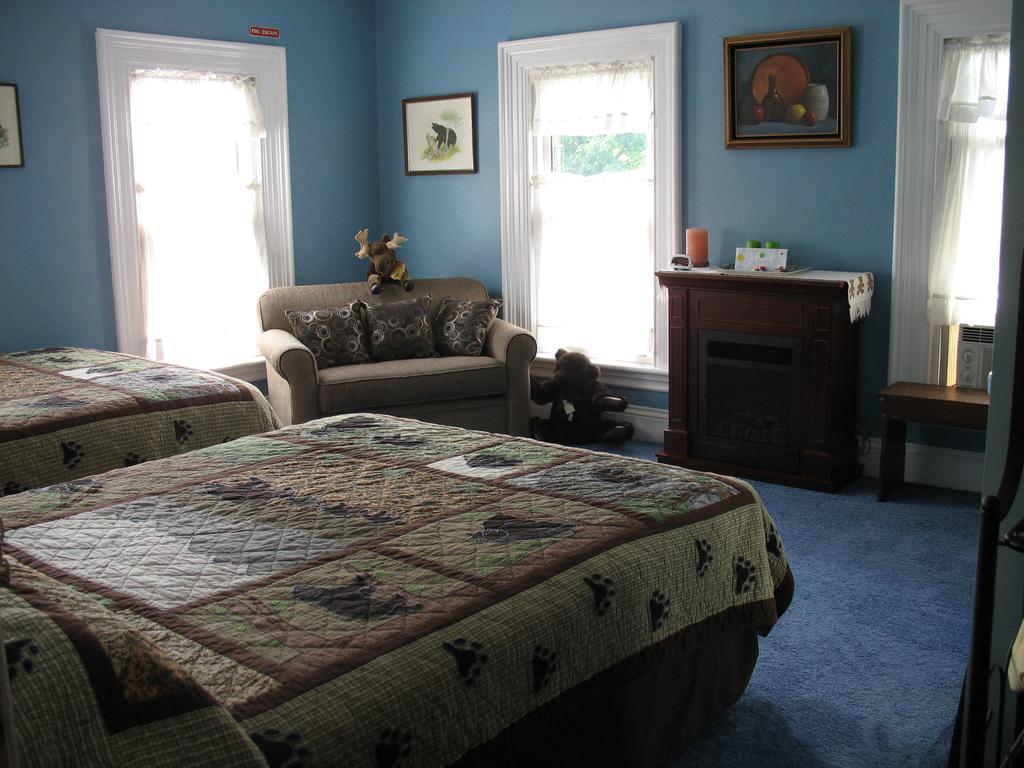 Hugging Bear Inn Bellows Falls Dış mekan fotoğraf