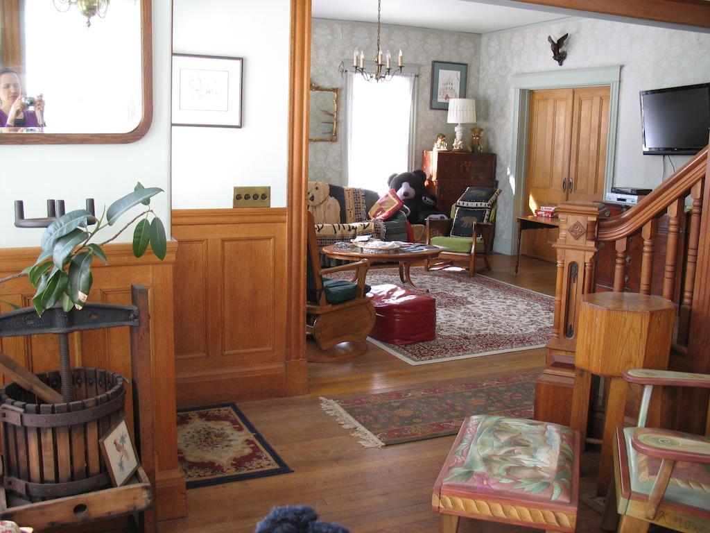 Hugging Bear Inn Bellows Falls Dış mekan fotoğraf